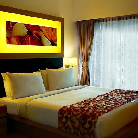 Hotel Poetree Thekkady Esterno foto