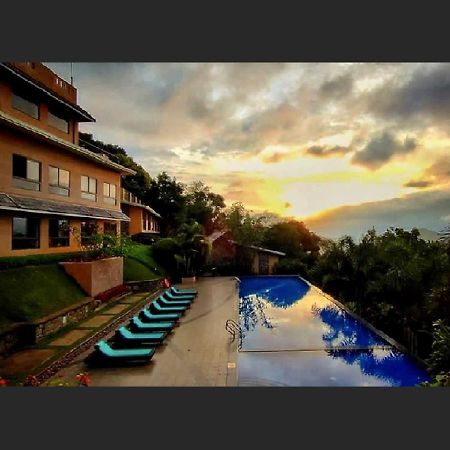Hotel Poetree Thekkady Esterno foto