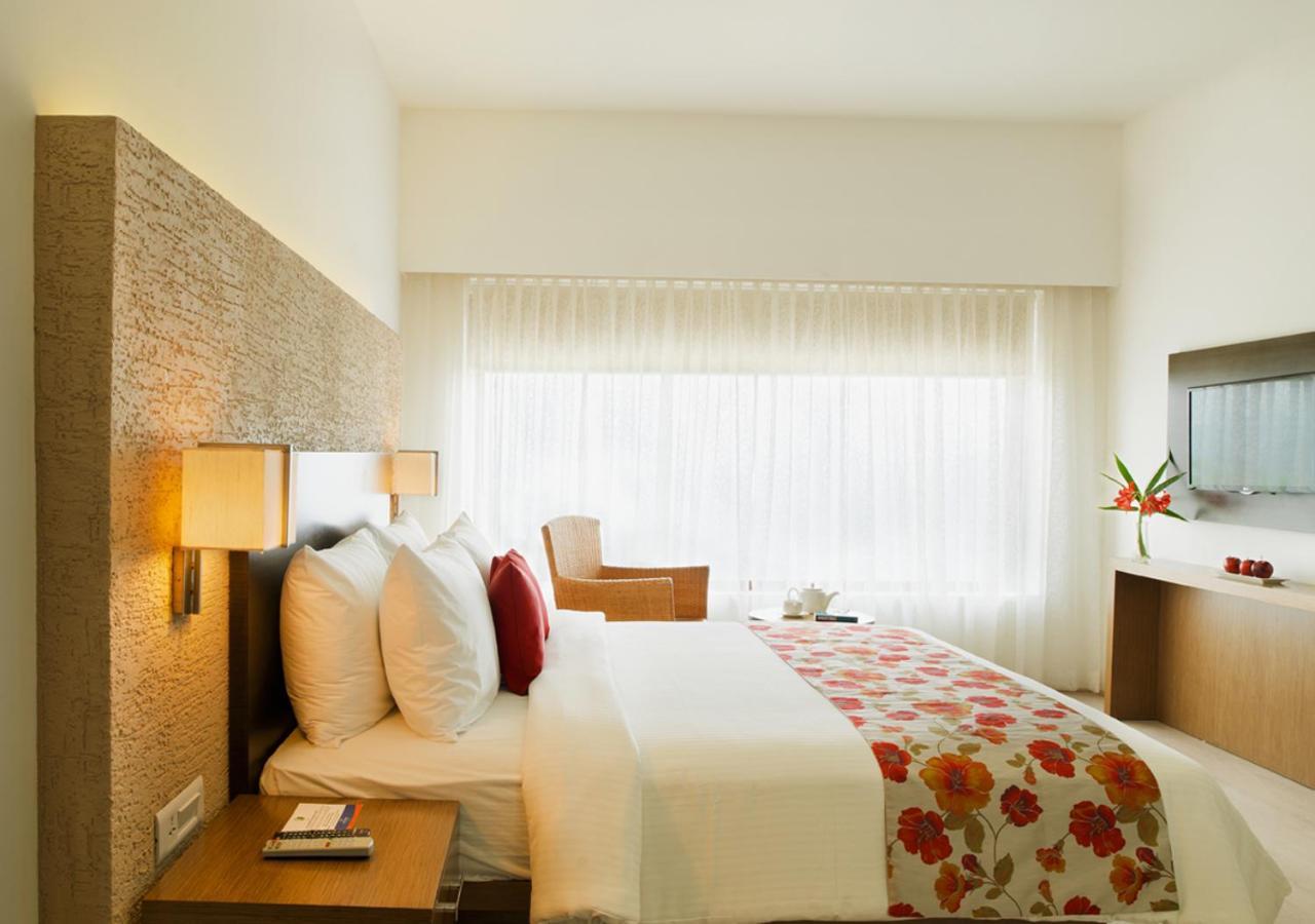 Hotel Poetree Thekkady Esterno foto