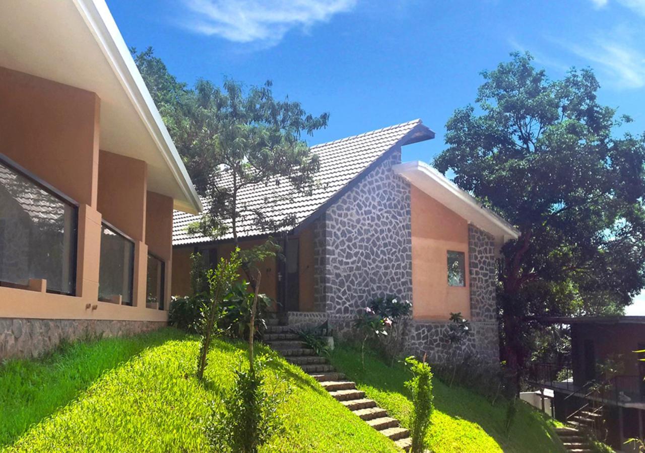 Hotel Poetree Thekkady Esterno foto